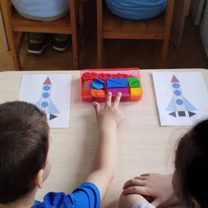 Конспект занятия по ФЭМП «Путешествие в космос» для детей 4–5 лет