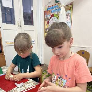 Фотоотчет о мастер-классе по изготовлению филимоновского Петушка с детьми подготовительной группы