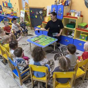 Конспект занятия по лепке «Гусеница»