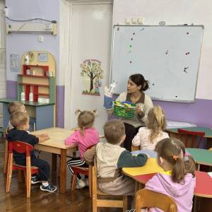 Конспект занятия «День сока» в младшей группе