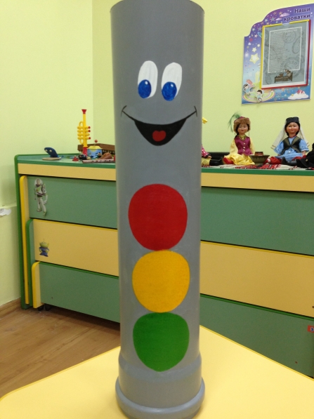 Поделка светофор из подручных материалов - интересные мастер-классы для школы и детского сада