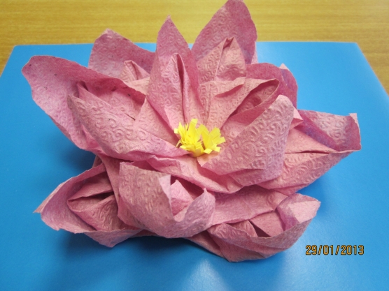 РУКОДЕЛИЕ Оригами кувшинка лотос из бумаги для начинающих Lotus origami paper handmade for junior