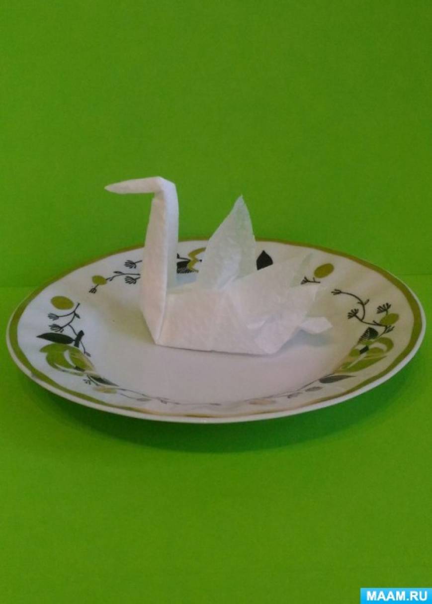 Модульное оригами Мб-021 «Лебедь»