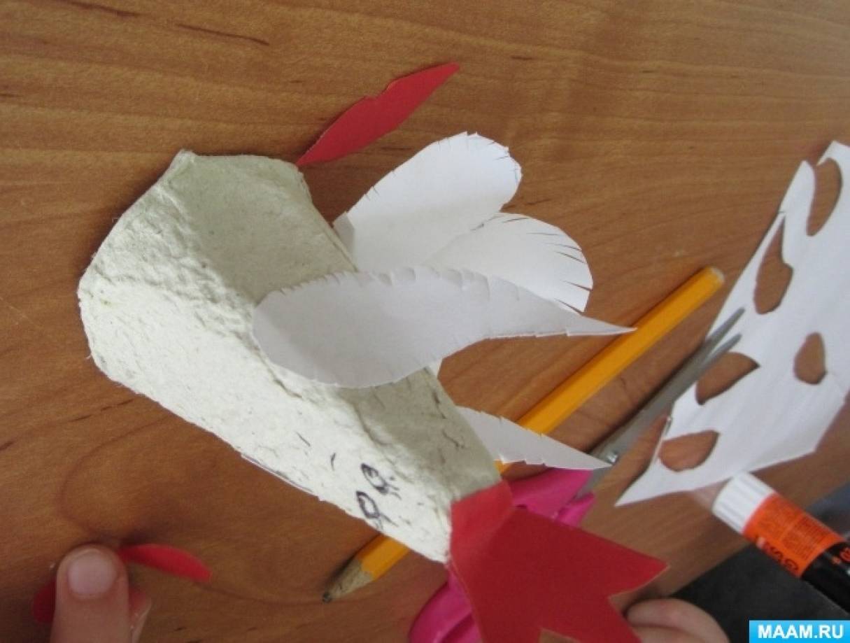 ПЕТУХ КРАШЕНЫЙ из яичных лотков. Мастер-класс | Rooster, Animals, Paper crafts