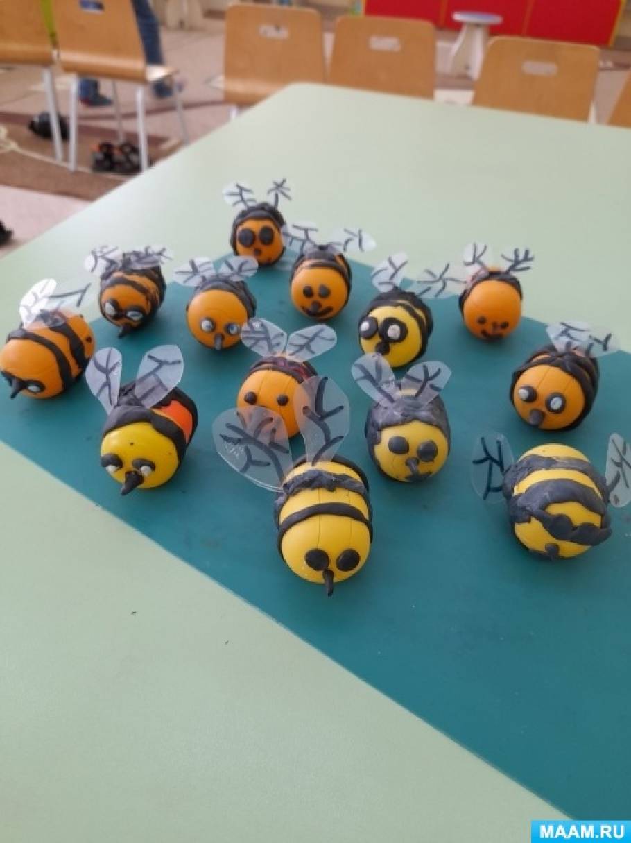 Поделки из киндер-сюрпризов: пчелка