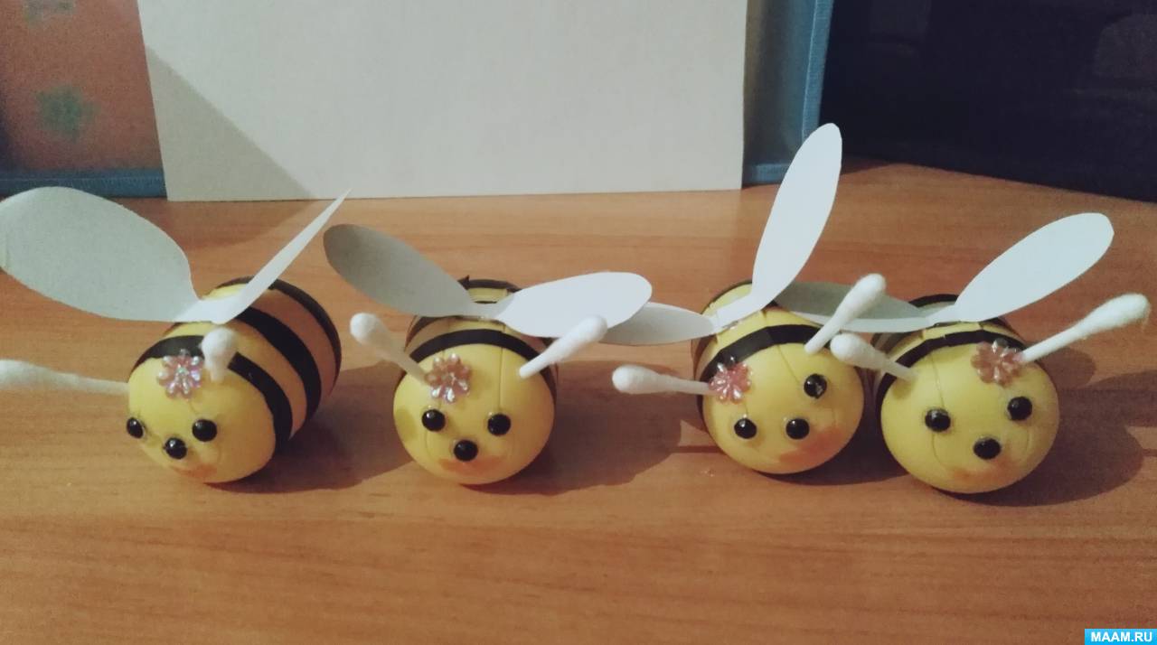 ​Пчелка из контейнера от киндер-сюрприза