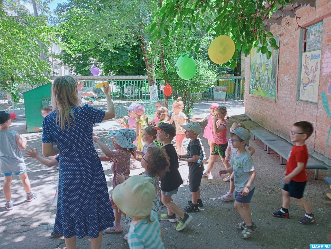 Фотоотчет о мероприятии «Здравствуй, лето!» для детей с нарушением зрения  средней группы (13 фото). Воспитателям детских садов, школьным учителям и  педагогам - Маам.ру