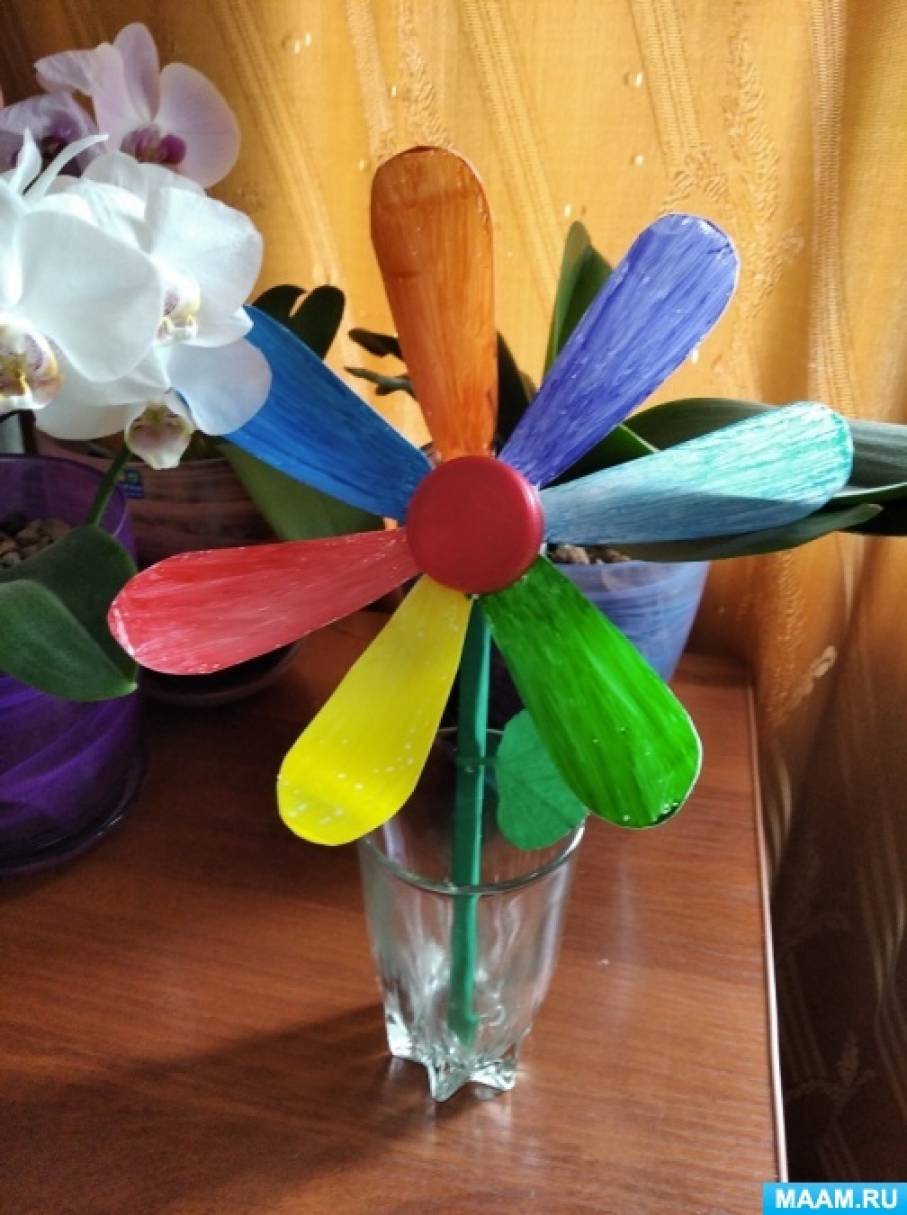 DIY букет цветов из бумаги для мамы и бабушки. Детские поделки на 8 марта в садик.