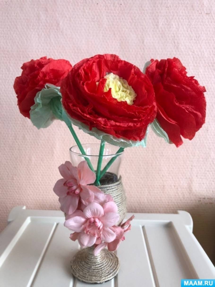 Делаем цветы из салфеток, пошаговая инструкция с фото