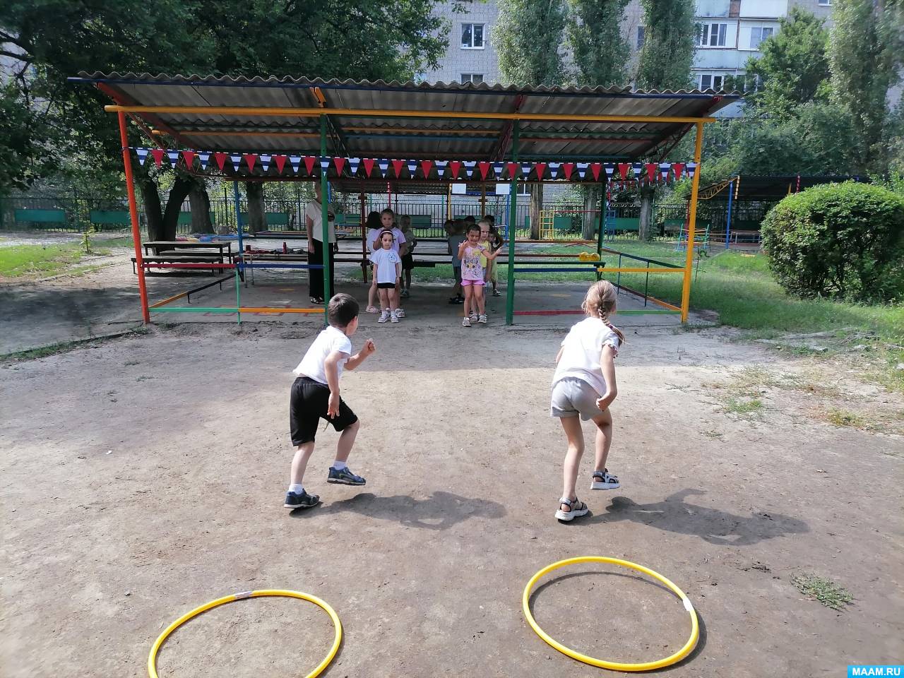 Фотоотчет о спортивном развлечении «Быстрые, ловкие, умелые!» для детей  старшего дошкольного возраста (12 фото). Воспитателям детских садов,  школьным учителям и педагогам - Маам.ру