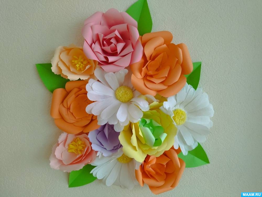 Цветы из бумаги на стену своими руками: как сделать, из какого материала | irhidey.ru