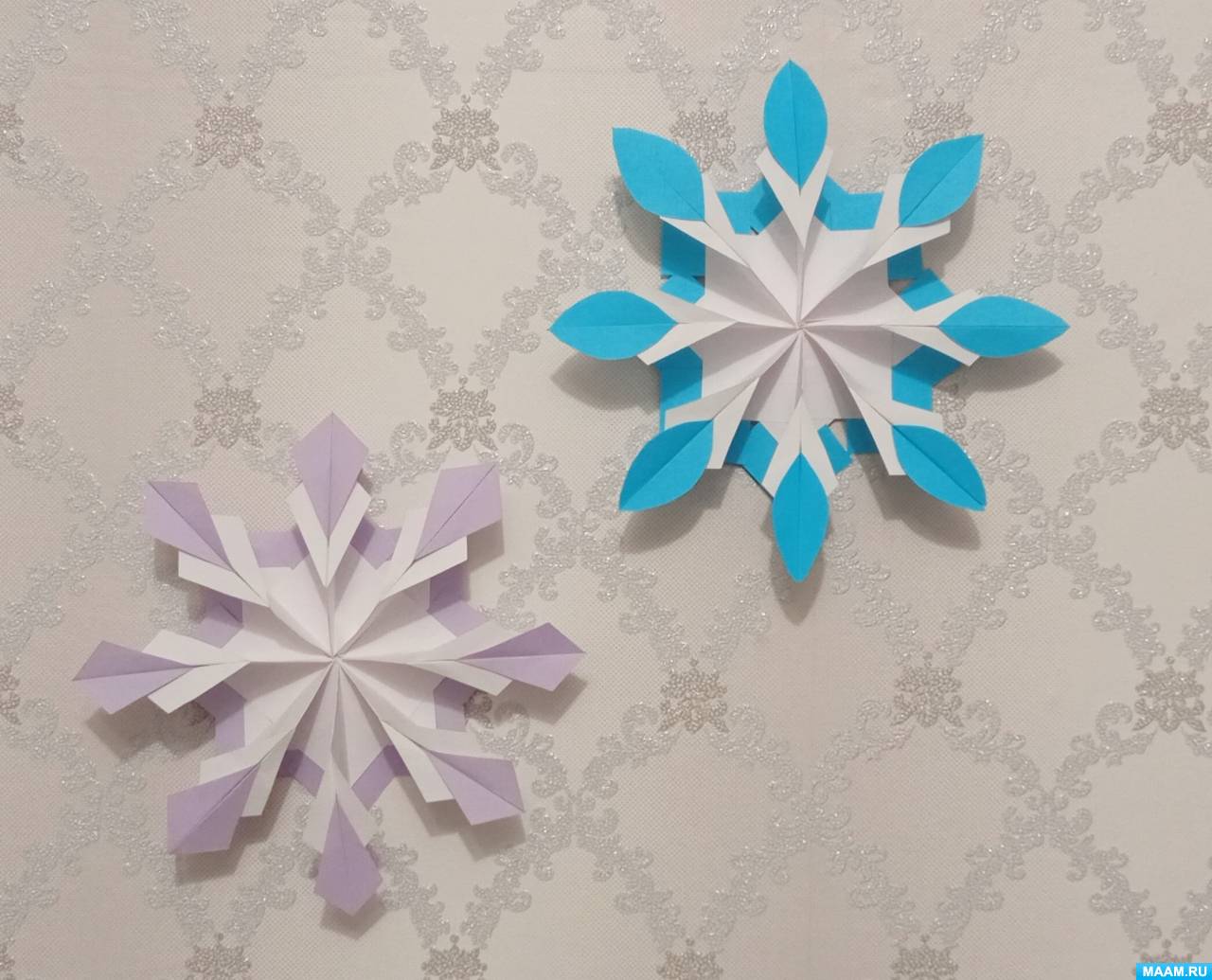 Как сделать красивую снежинку из бумаги