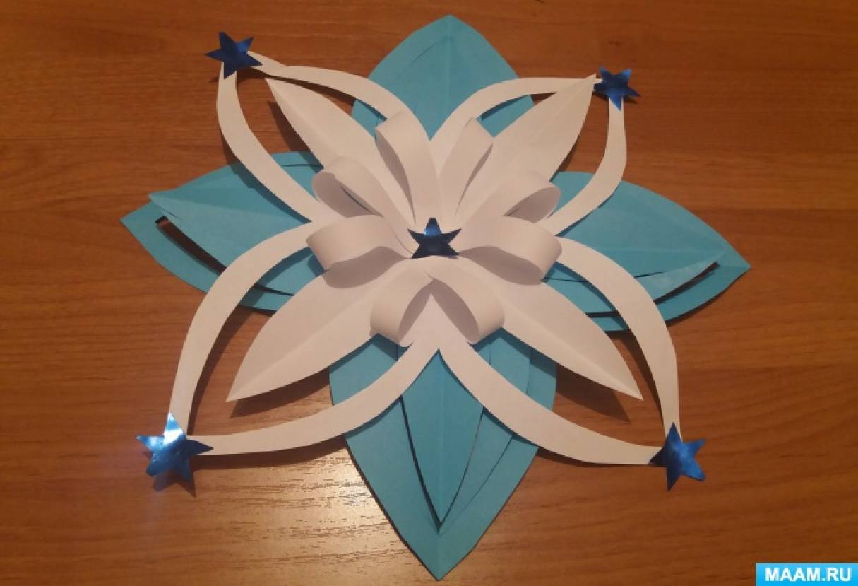 Видео Мастер-класс Поделка изделие Новый год Рождество Оригами Объемная снежинка из бумаги Бумага