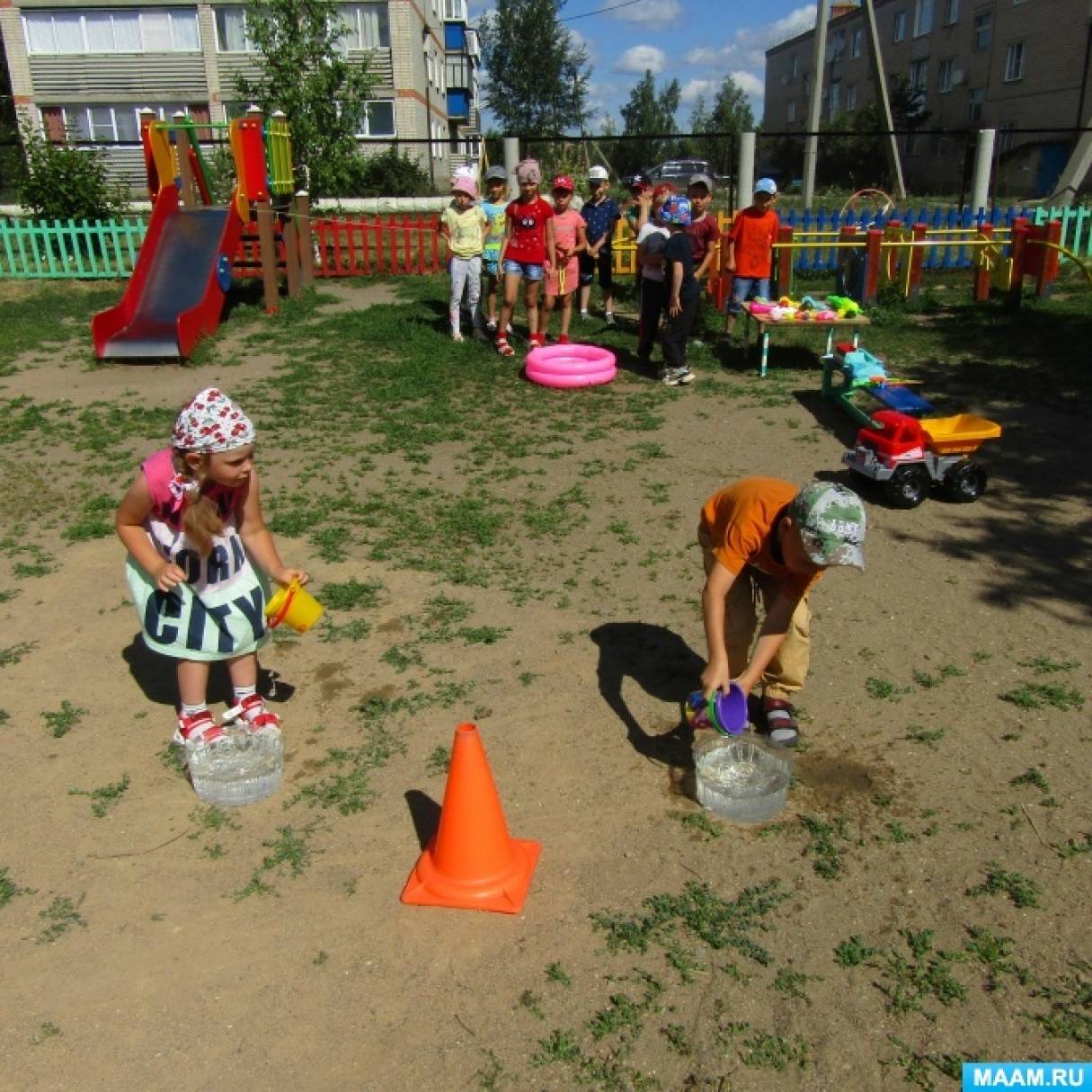 Летний физкультурный досуг в старшей группе «Игры с водой» (8 фото).  Воспитателям детских садов, школьным учителям и педагогам - Маам.ру