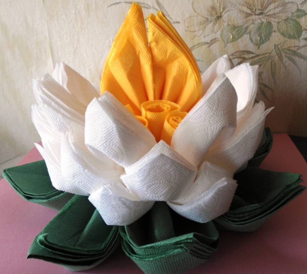 Украшение для новогоднего стола- ананас оригами из салфеток | ArmnapkinS - Все о салфетках и свечах