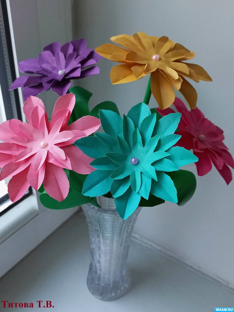 Цветы из бумаги своими руками - творческий проект российской рукодельницы