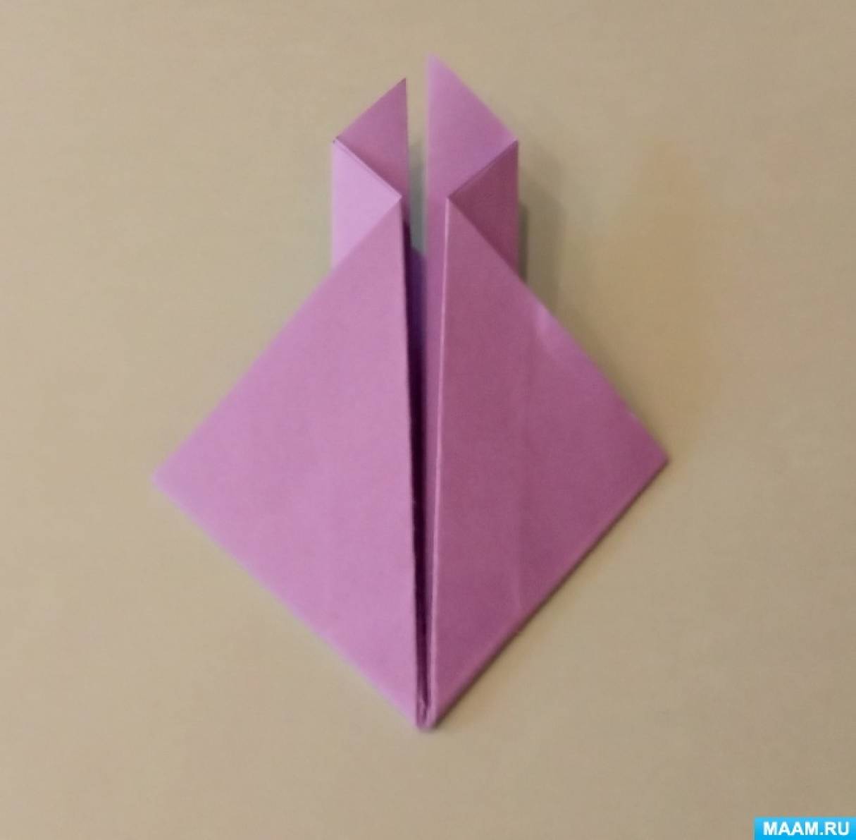 Мастер-класс Поделка изделие Оригами Зайчик из бумаги Бумага