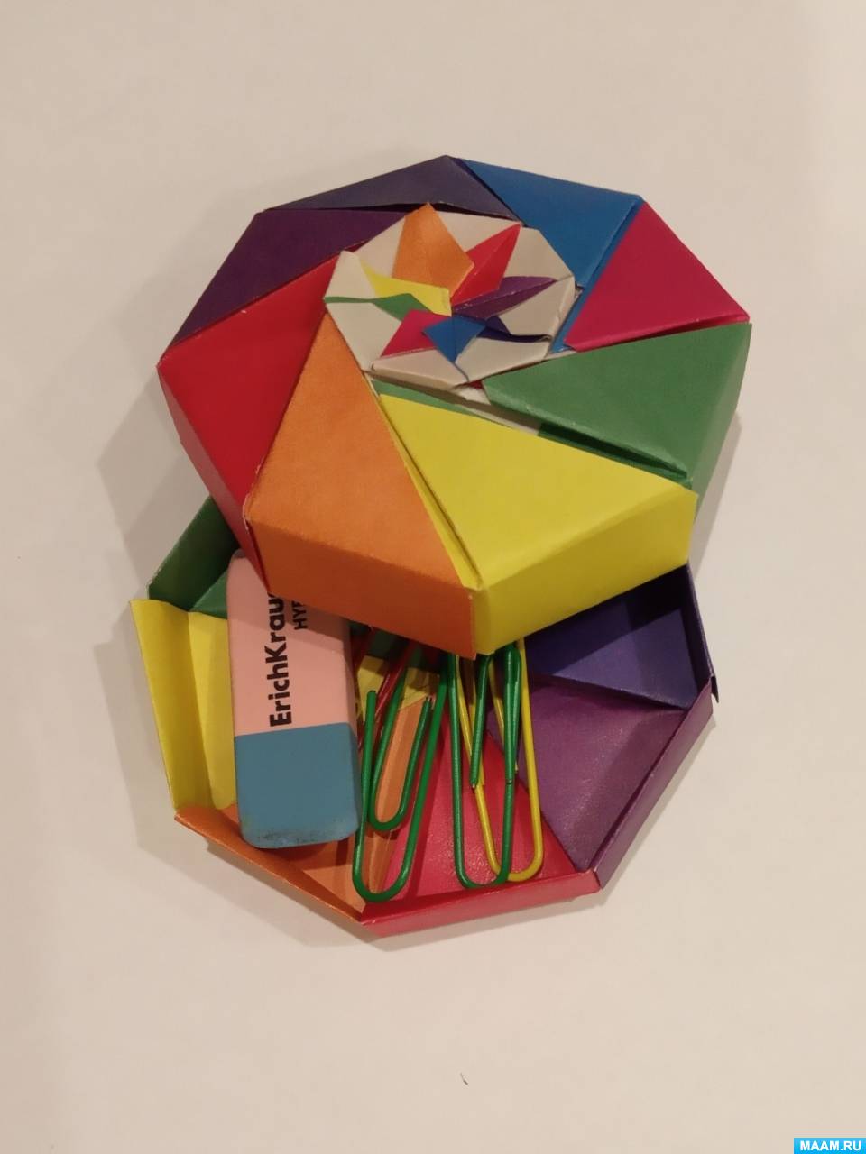 Мастер-класс Поделка изделие Упаковка подарка Оригами Коробочка-оригами для подарка Бумага Картон