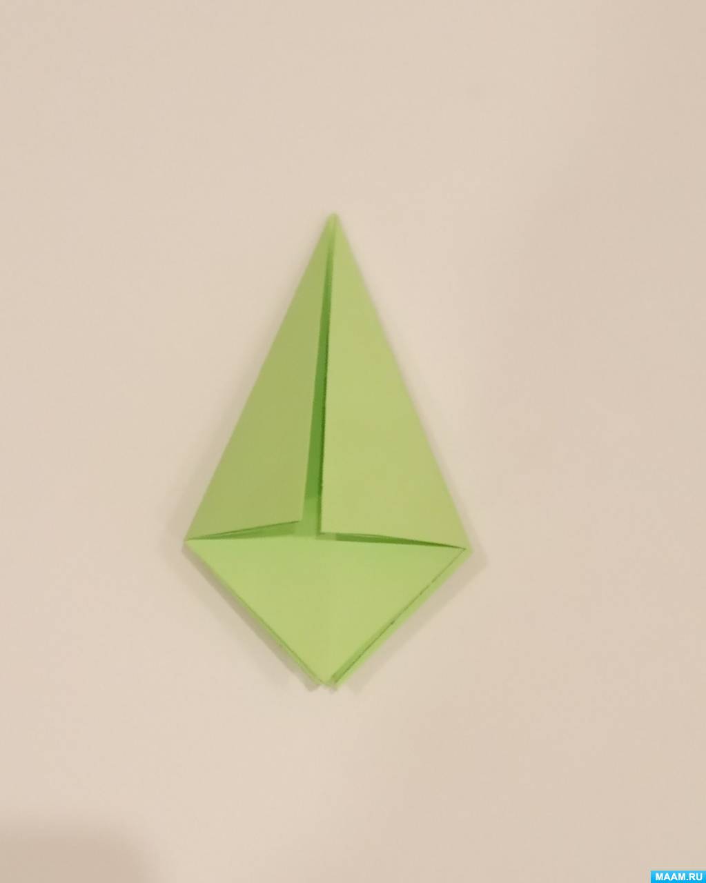 Оригами или фигурки из сложенной бумаги - 