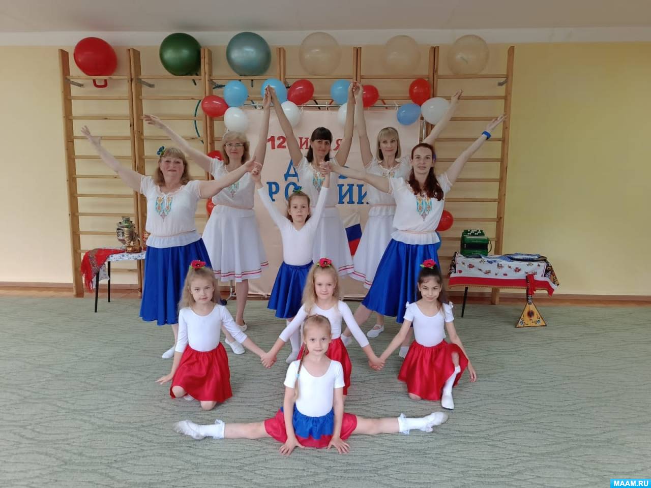 Сценарий праздника на День России в детском саду
