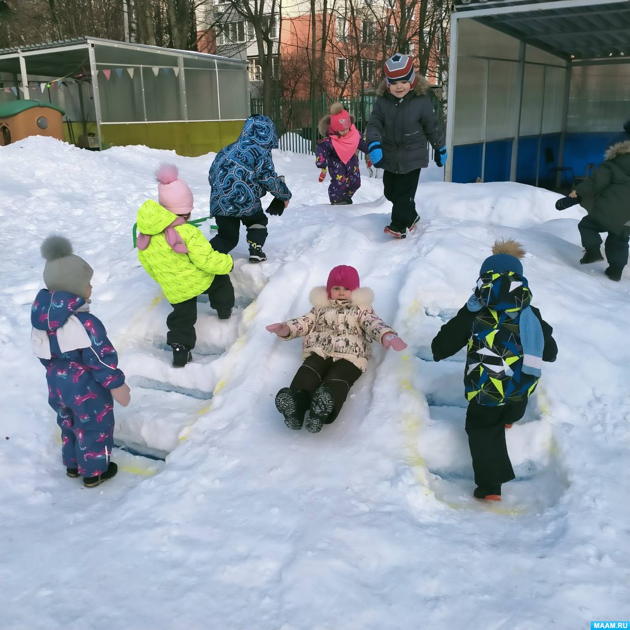 Зимние игры и забавы для детей: подвижные зимние игры на улице | Lassie