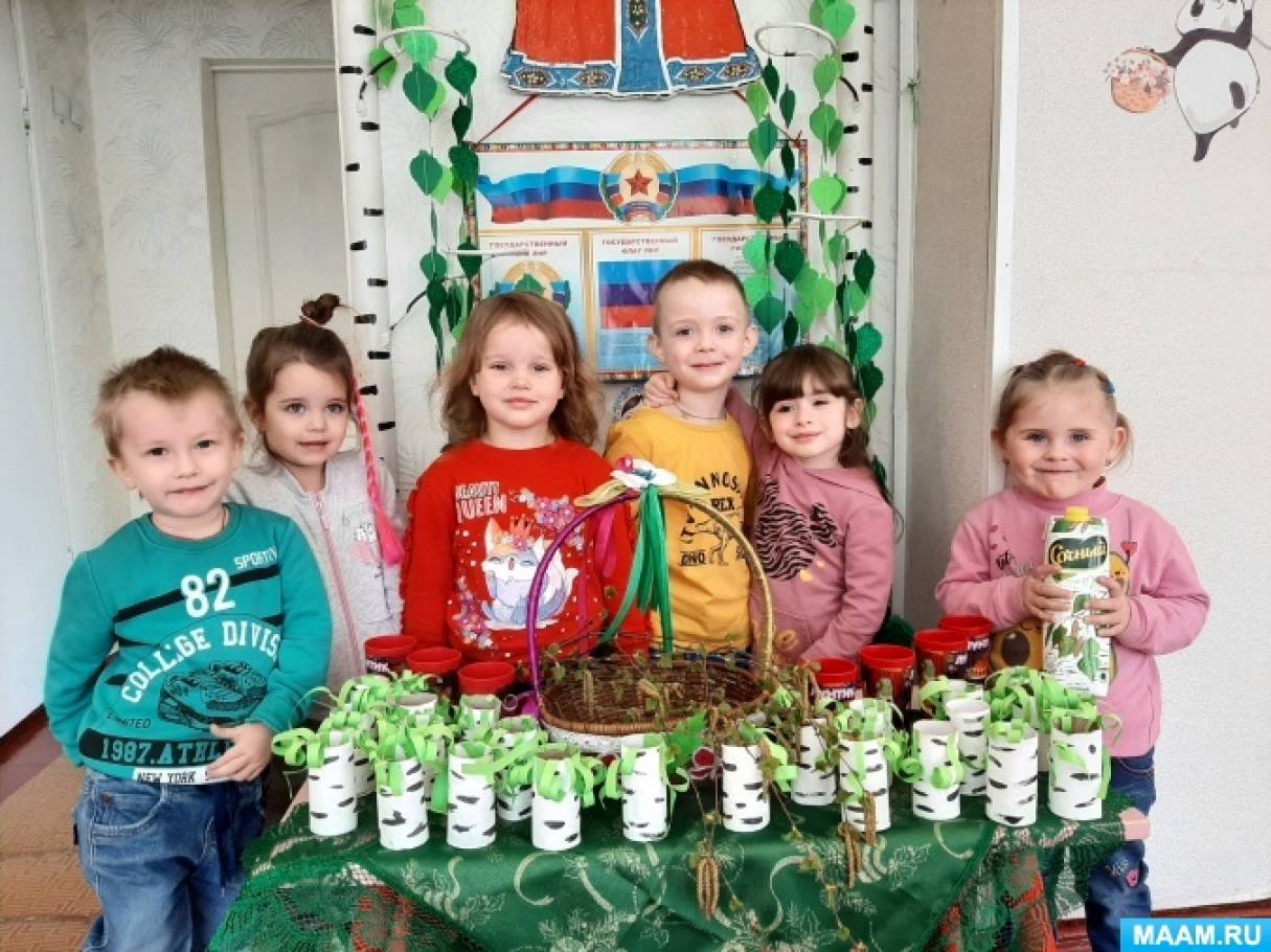 День экологических знаний в младшей группе. Дети в детском саду. День экологии в детском саду. День экологических знаний. Воспитатель детского сада.