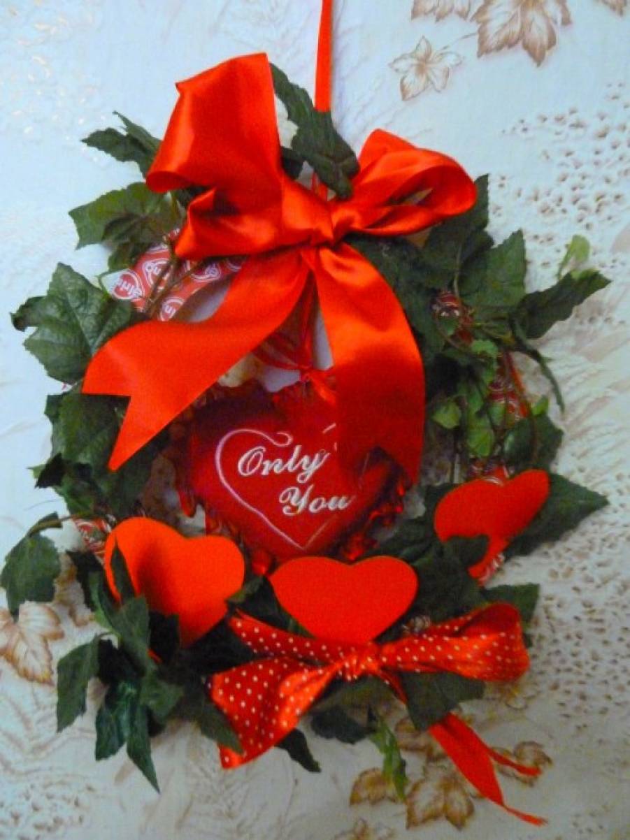 Идеи с человечком с сердечком: оригинальные подарки и романтические украшения