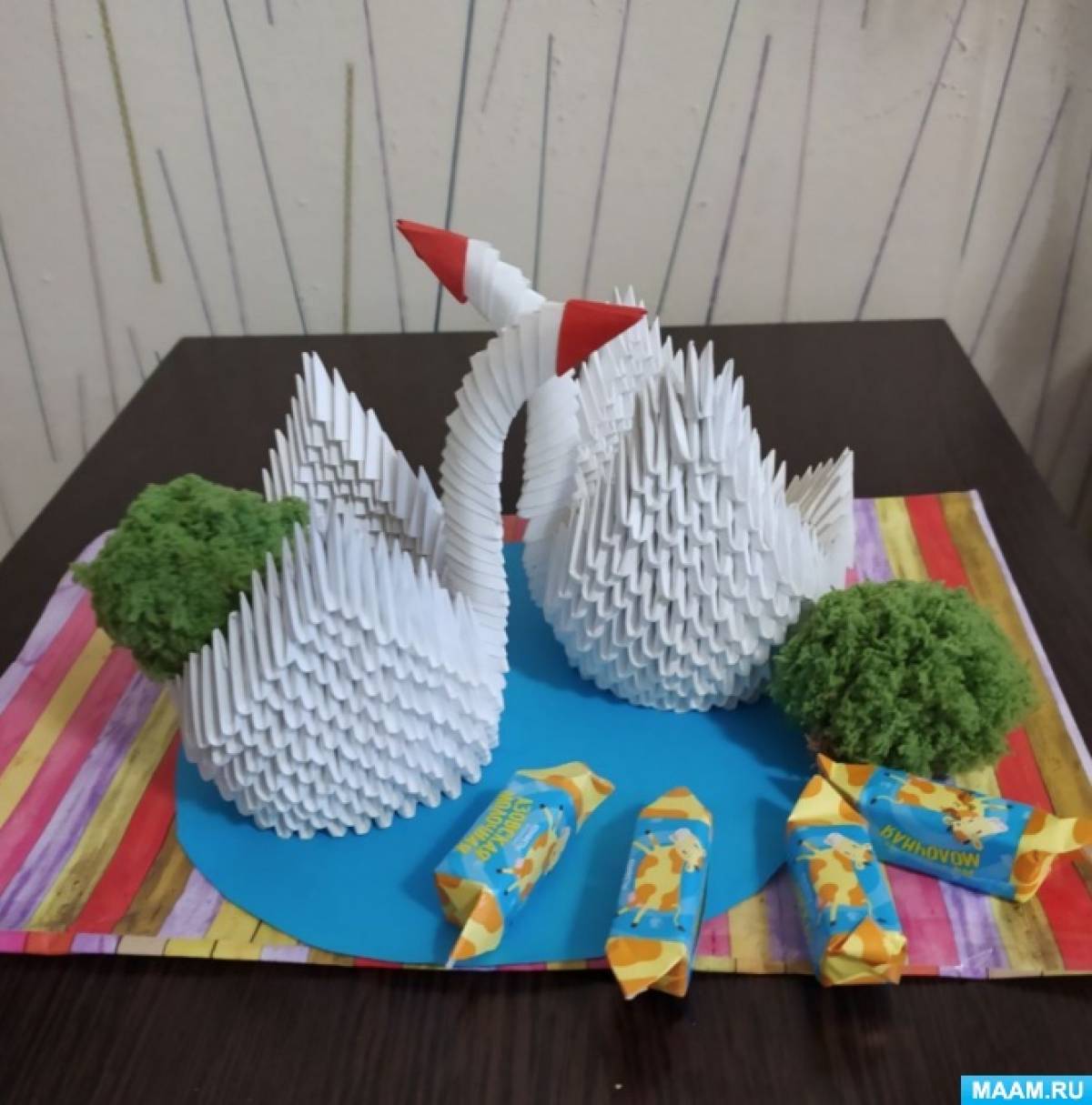 Лебедь оригами из бумаги — пошаговая схема