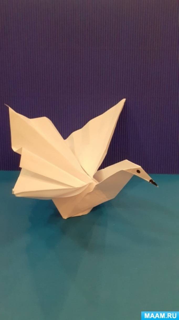 Работа с бумагой. Складывание. Оригами «Птица счастья»