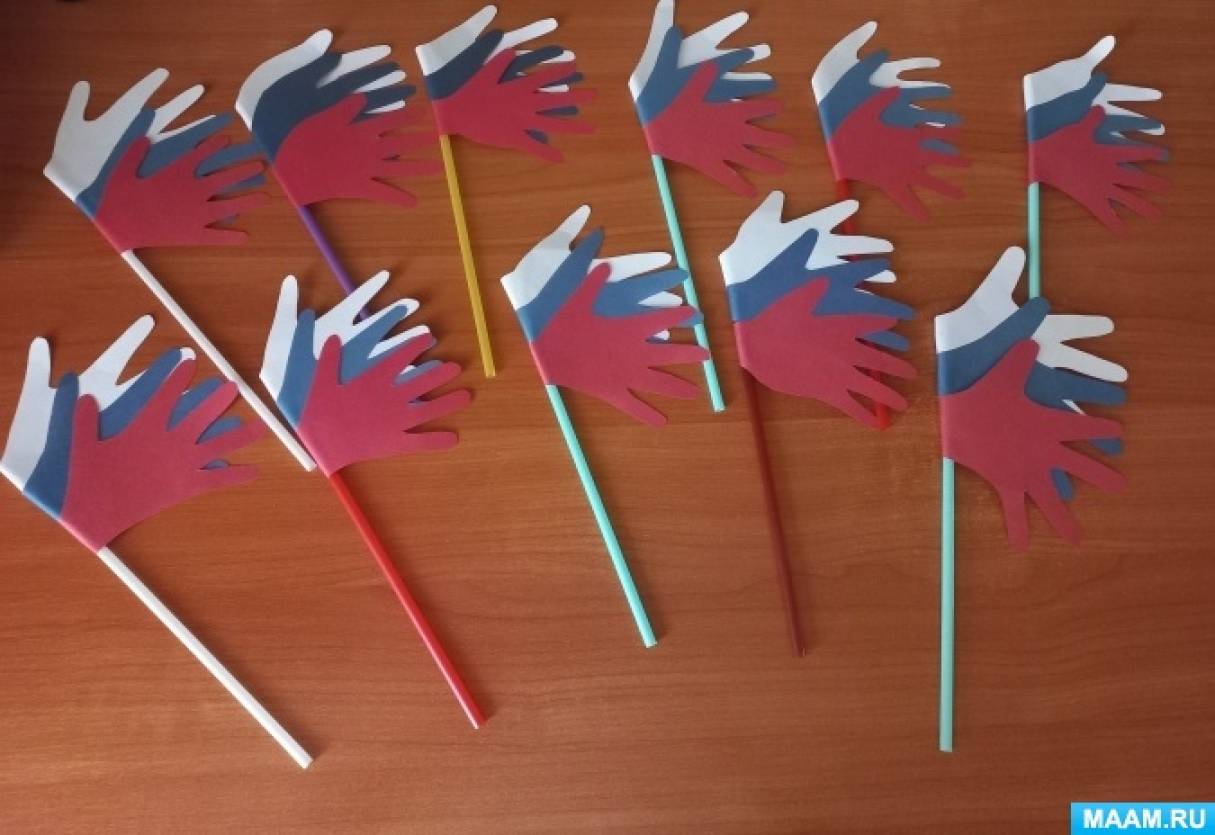 Флаги России: в детских садах Советского района прошли тематические мероприятия