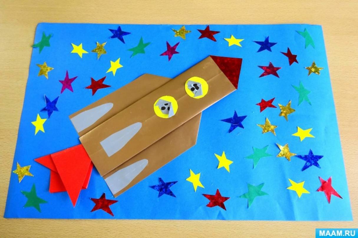Ракета в технике оригами и эффектное звездное небо