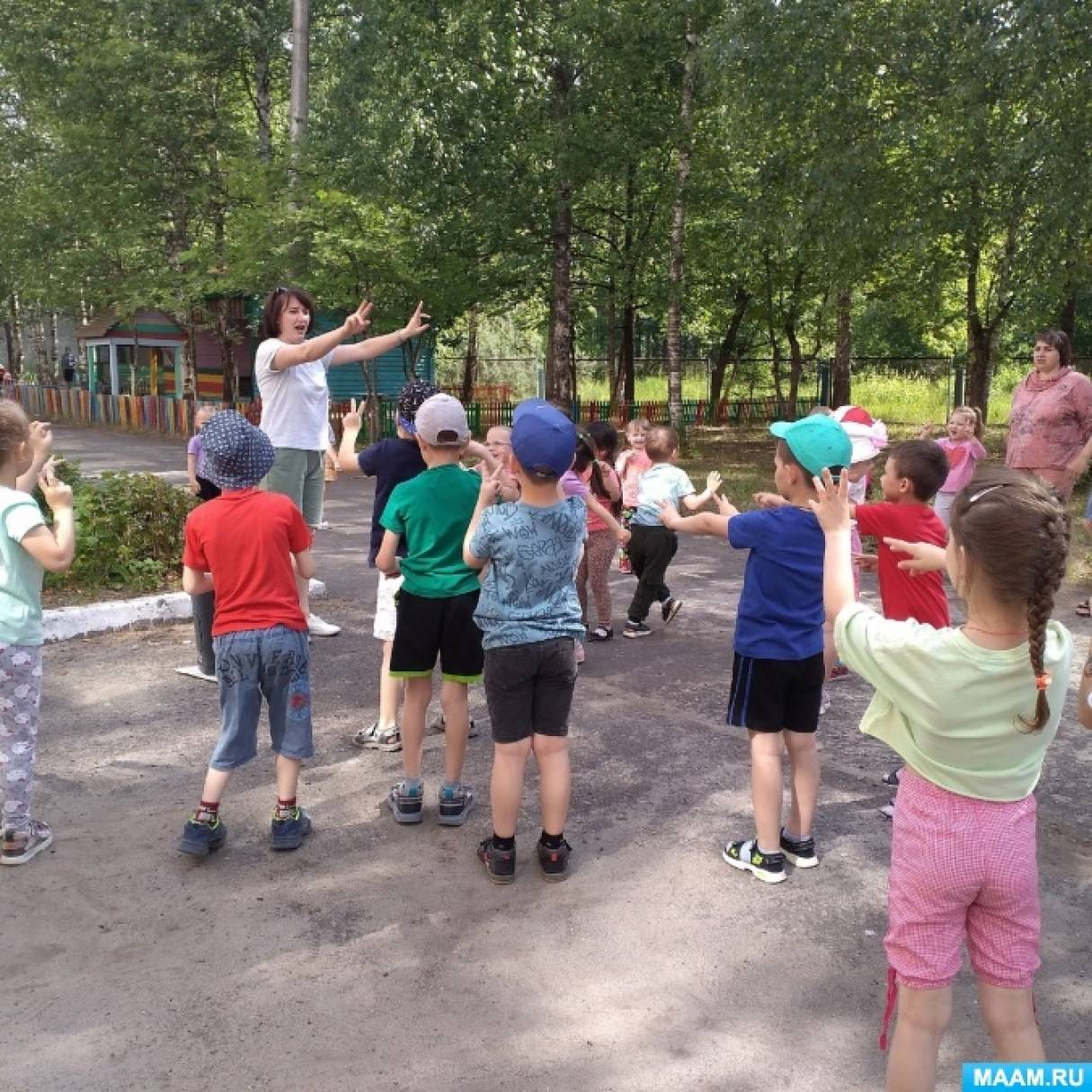 Фото №3 В жизнь детей это время года приносит много радости изобилие солнечного света аромат цветов и луговых трав