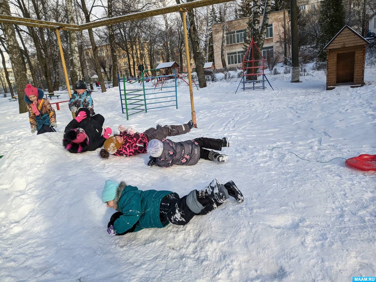 Зимняя прогулка в детском саду