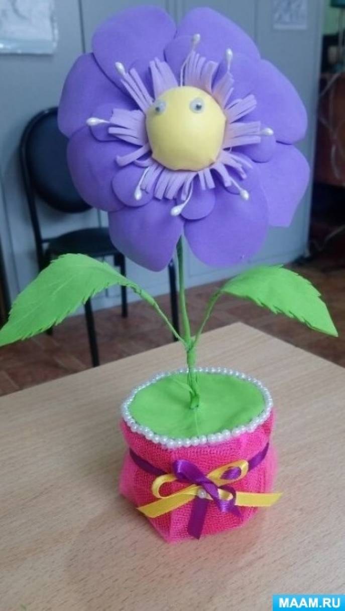 Цветок из фатина: создаем необычный подарок или аксессуар для мамы или бабушки своими руками