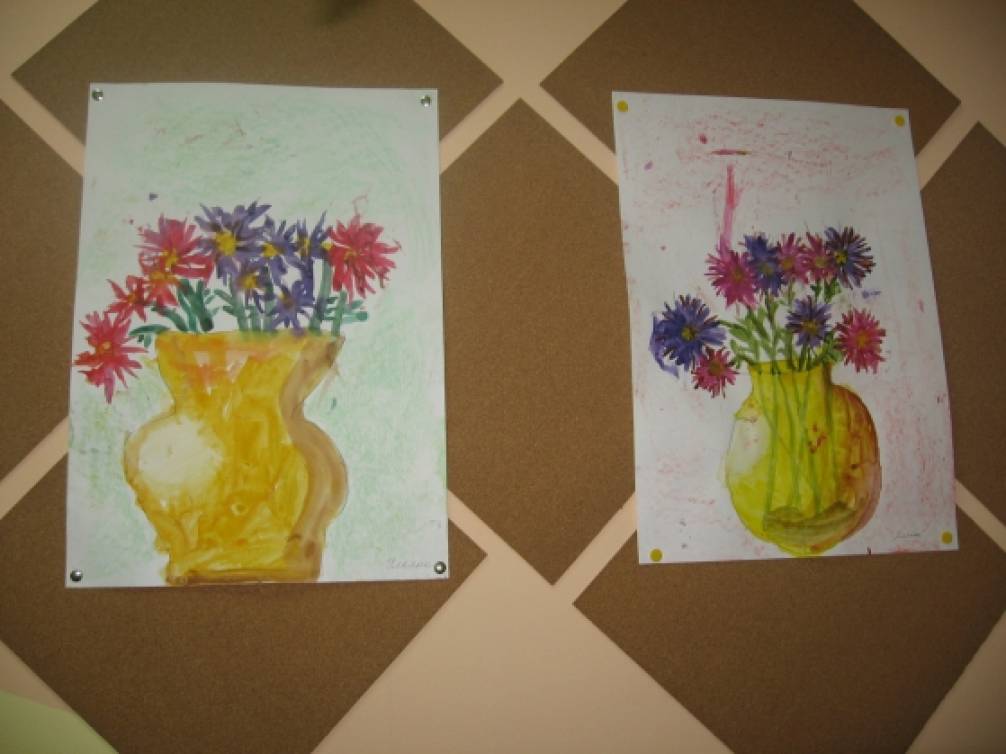 Ваза с цветами рисование в подготовительной группе. Рисование ваза старшая группа. Рисование цветы в вазе старшая группа. Букет рисование в старшей группе. Рисование цветы в вазе средняя группа.