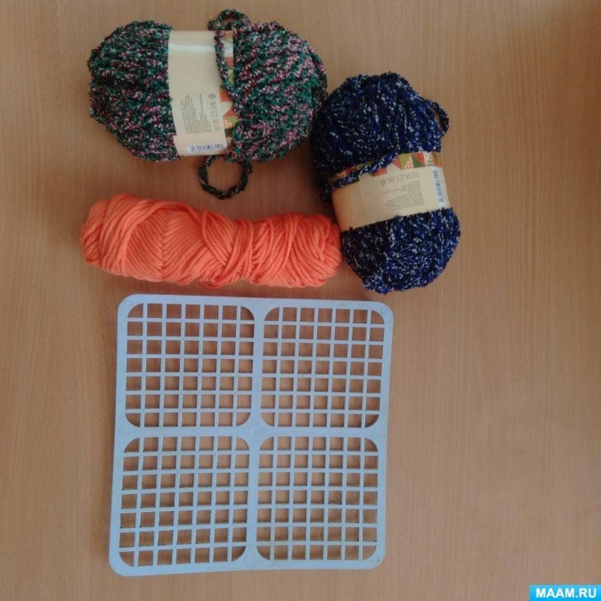 Материалы для ковриков из помпонов