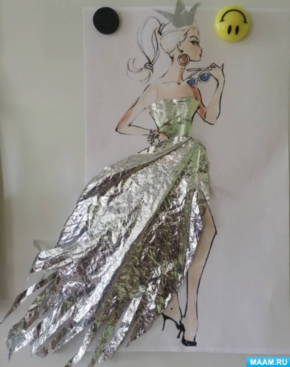 Платье из салфеток бумажных