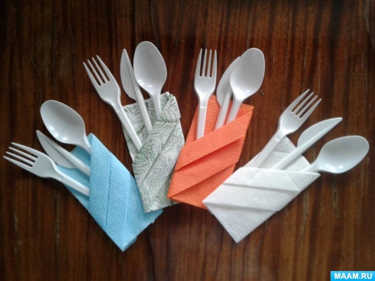 Оригами из салфеток: фигурки на стол, инструкция изготовления цветов