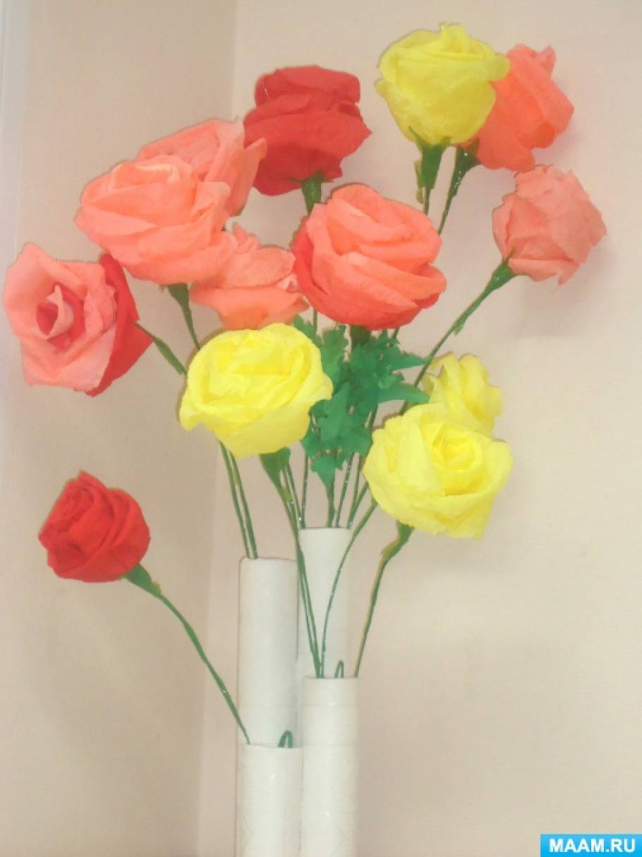 Как сделать цветы из гофрированной бумаги: пионы и розы - смотреть видео