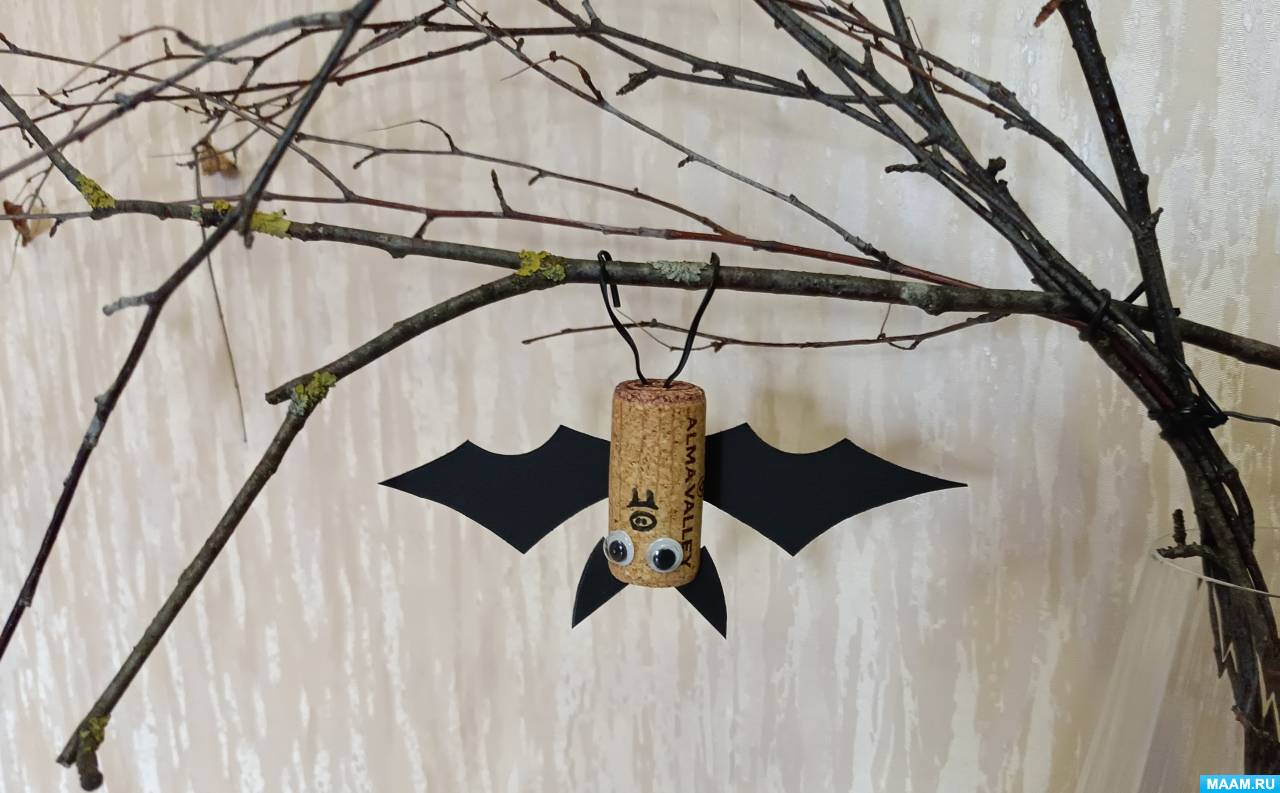 Batman возвращается: как сделать костюм летучей мыши на Хэллоуин