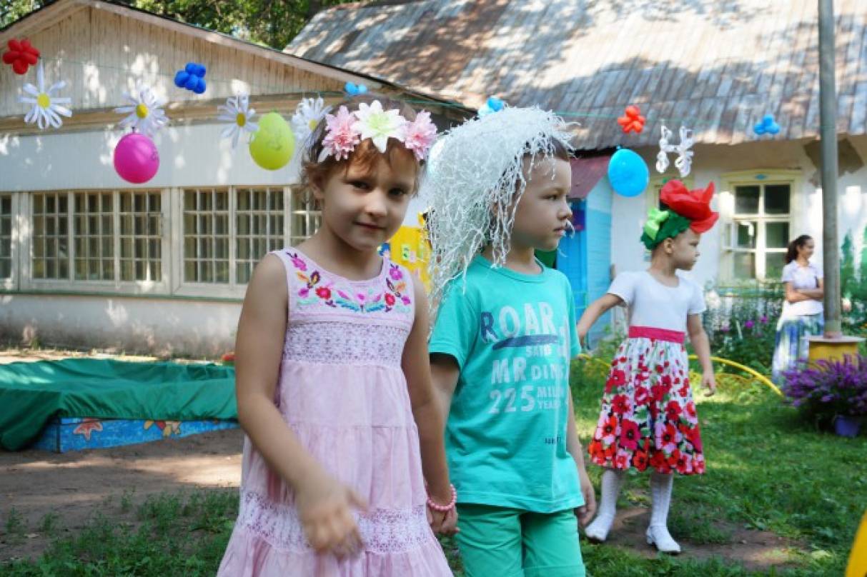 Фоторепортаж с итогового мероприятия «Городские цветы» для детей 5–6 лет  (20 фото). Воспитателям детских садов, школьным учителям и педагогам -  Маам.ру