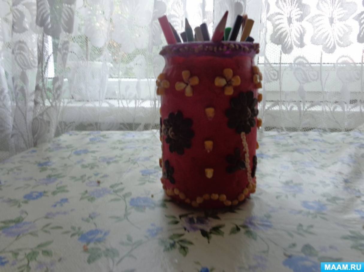 Как сделать оригинальную вазу своими руками из подручных средств.