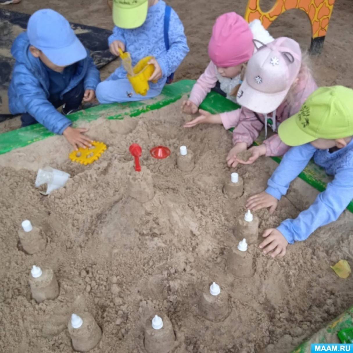 «Какая польза для детей от игры с песком». Консультация для родителей