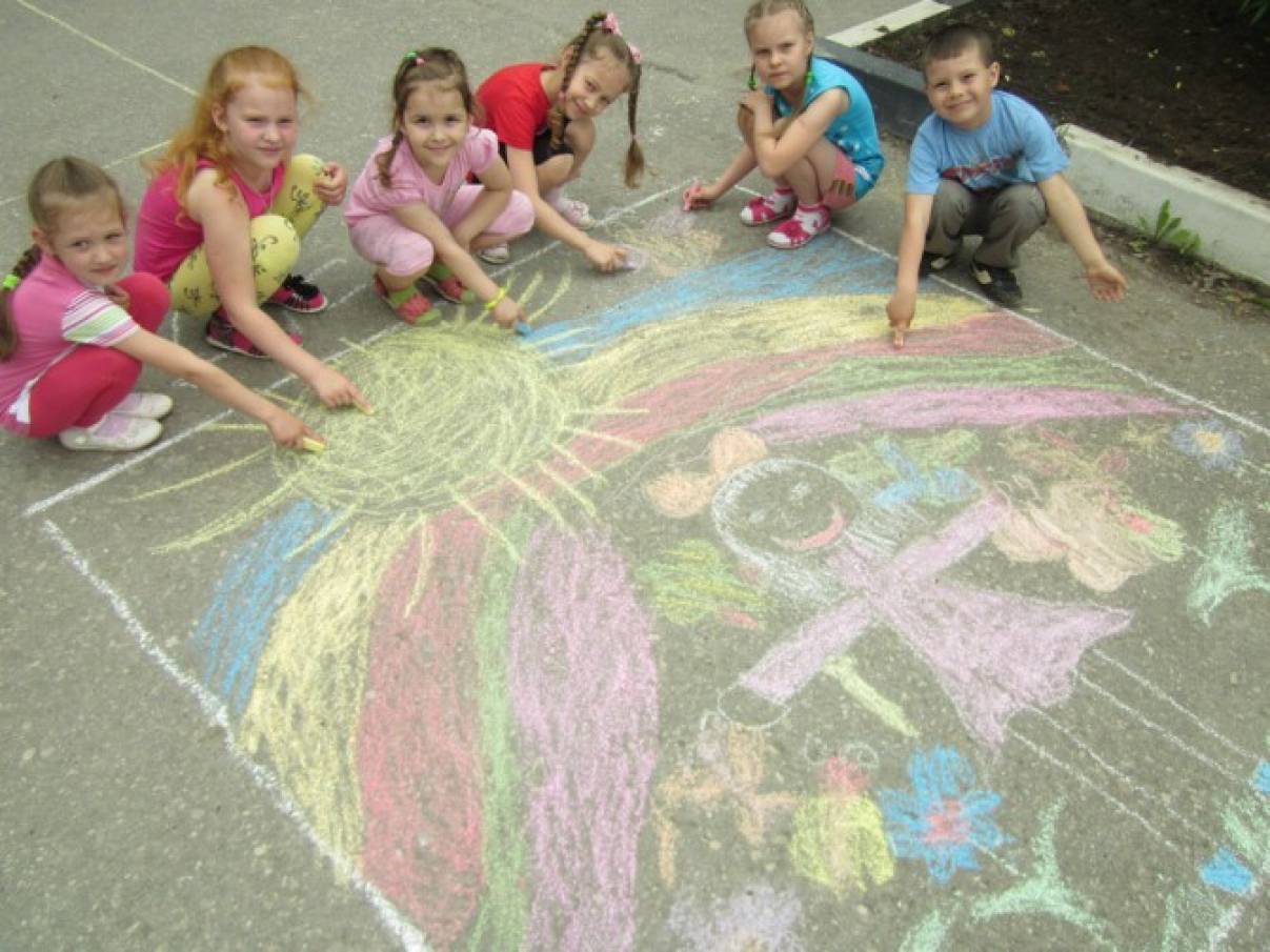 Что рисуют дети на асфальте