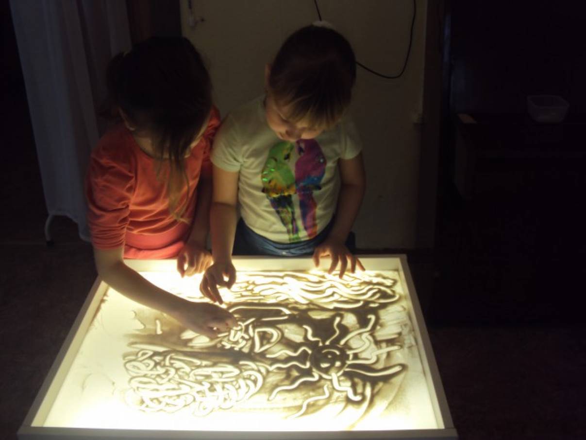 Рисование песком в детском саду