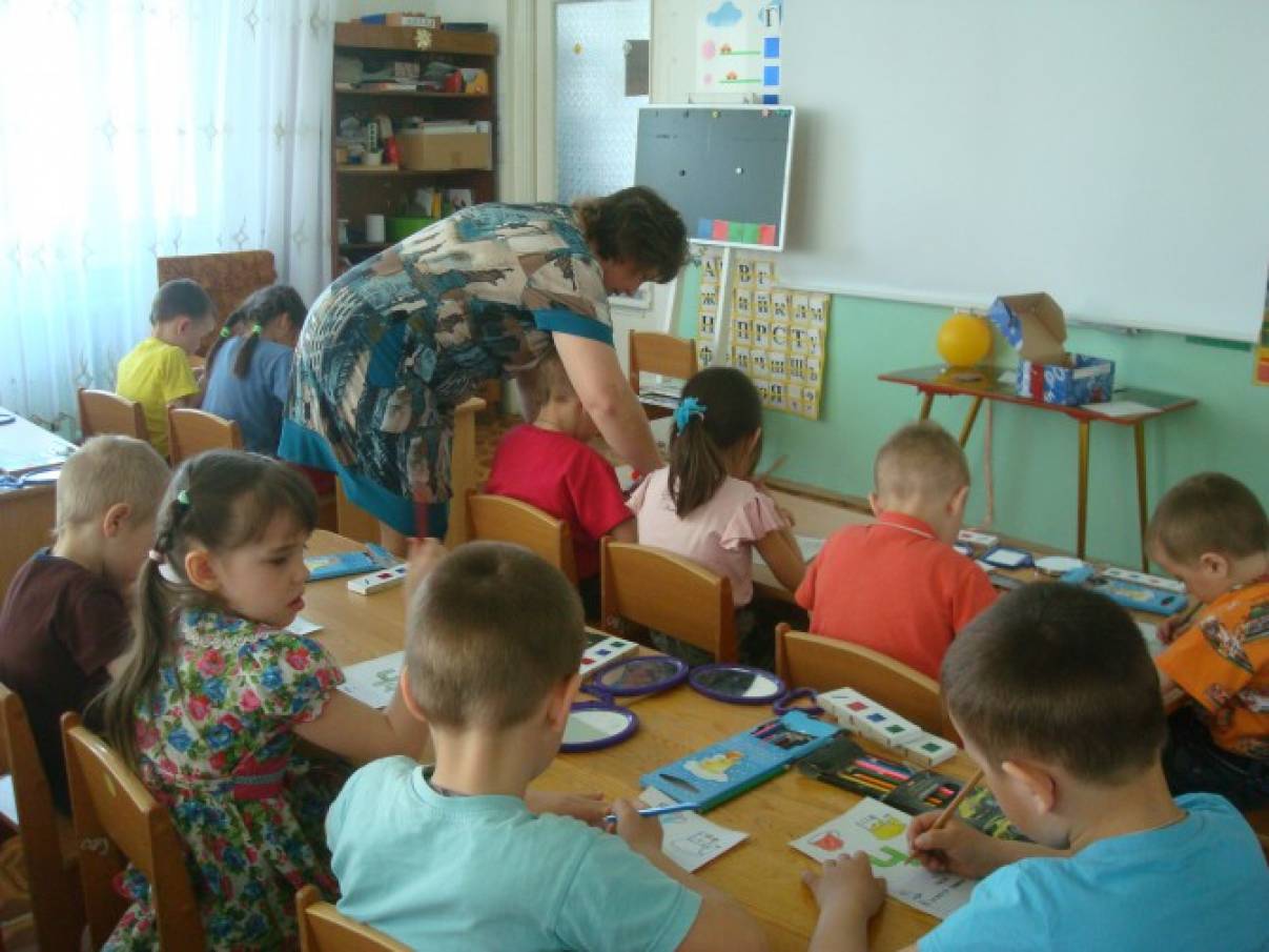 Открытое фронтальное занятие в подготовительной логопедической группе  «Посылка от почтальона Печкина. Звук [Ч]» (9 фото). Воспитателям детских  садов, школьным учителям и педагогам - Маам.ру