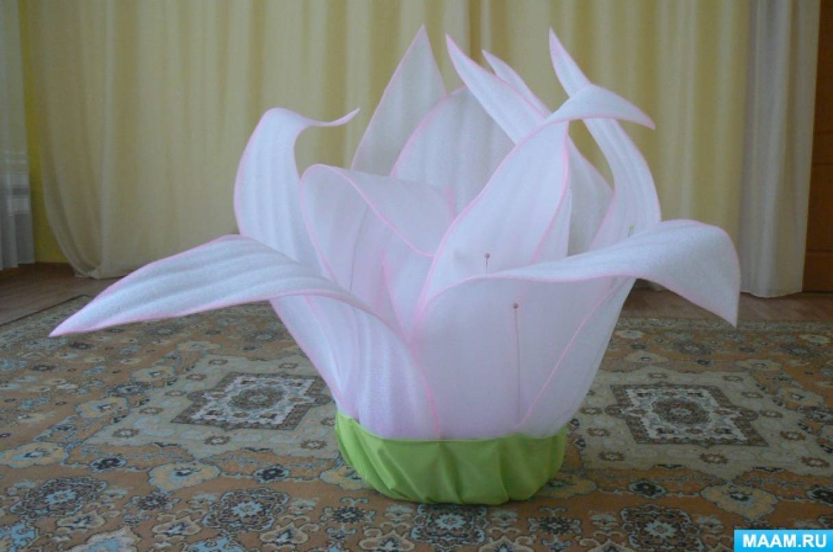 Цветок для Дюймовочки из изолона. | Diy crafts paper flowers, Paper flowers craft, Paper flowers