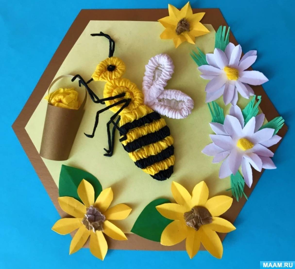 Пчелка из бумаги: простая аппликация для самых маленьких