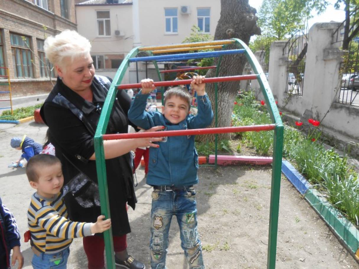 Фото детей на прогулке в детском саду