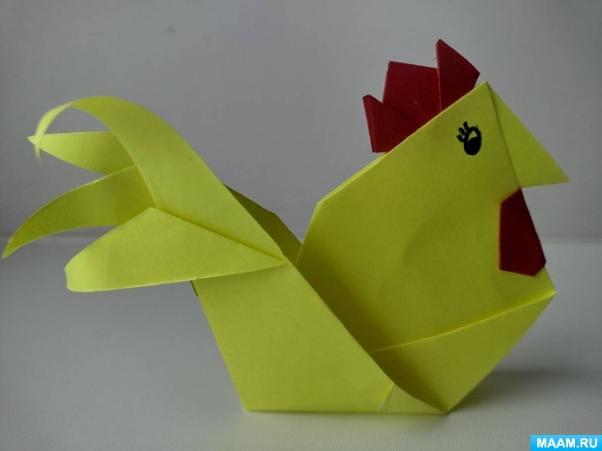 Интересная поделка из бумаги для детей 3-4 лет: бегающая курица
